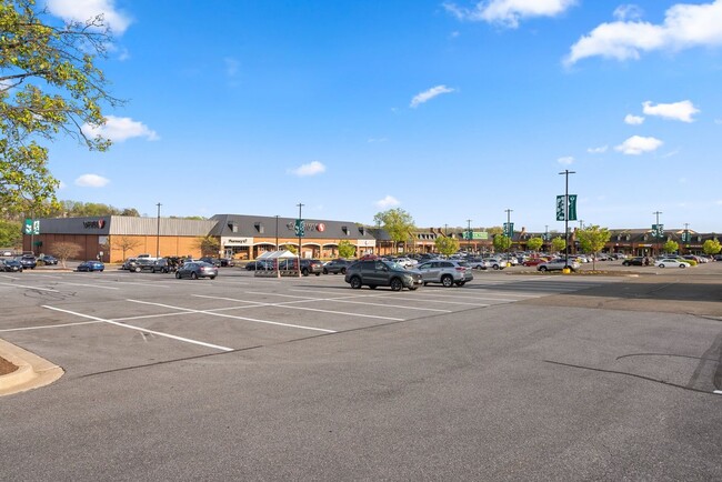 Building Photo - 7812 Hanover Pkwy
