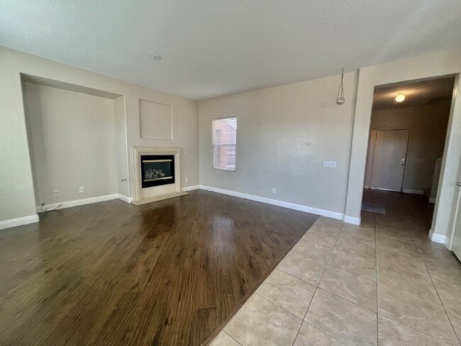Building Photo - SPACIOUS 3 BEDROOM + LOFT | SILVERSTONE RANCH | GILCREASE ORCHARD VIEWS