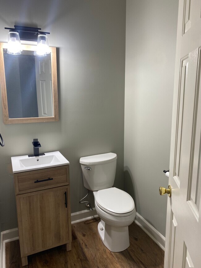 Building Photo - 35 Winchester Cv