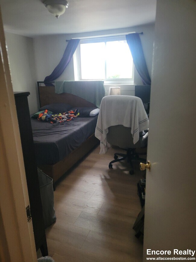 Building Photo - 69 Chiswick Rd