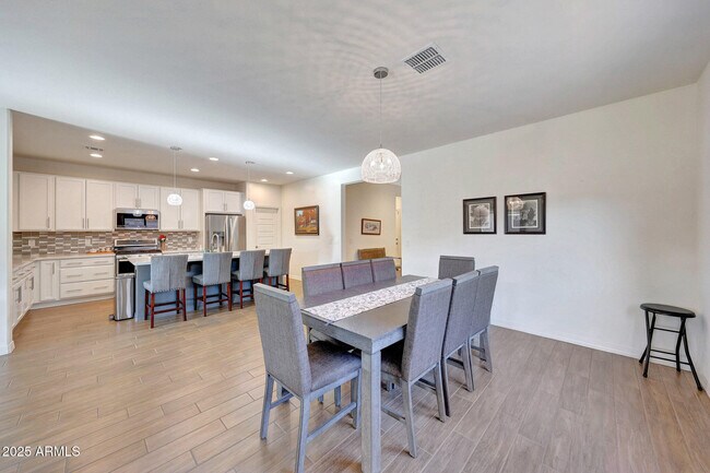 Building Photo - 8490 S 165th Dr