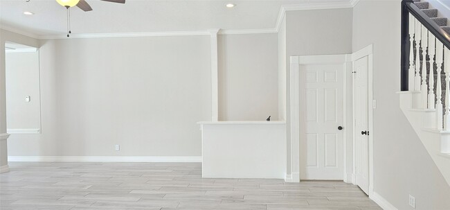 Building Photo - 930 Caswell Ct