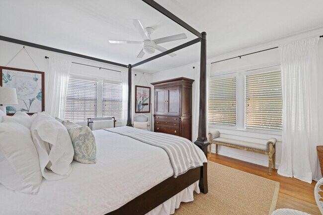 Building Photo - 325 Greymon Dr