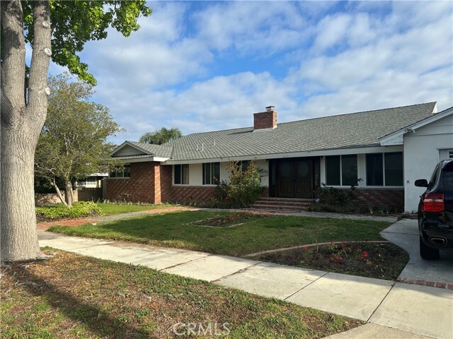 Building Photo - 3025 E Hillcrest Ave