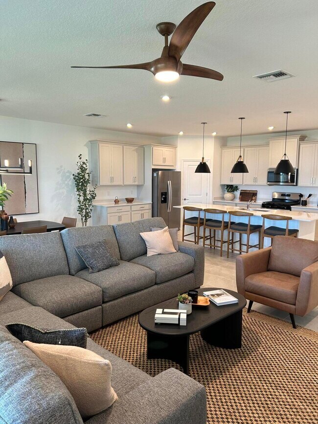 Primary Photo - 14417 SW Ellison Dr