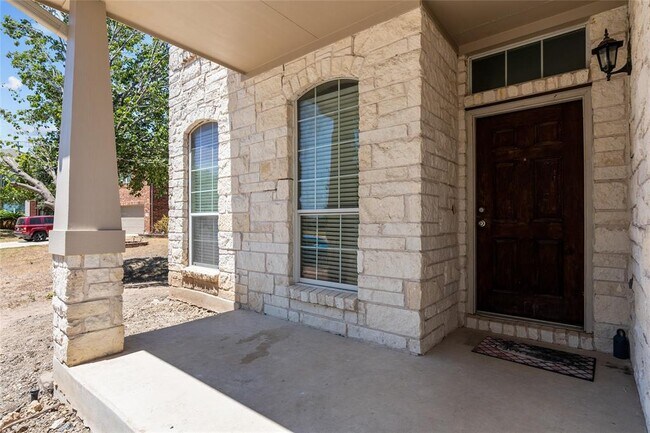 Building Photo - 124 Amberwood Ct