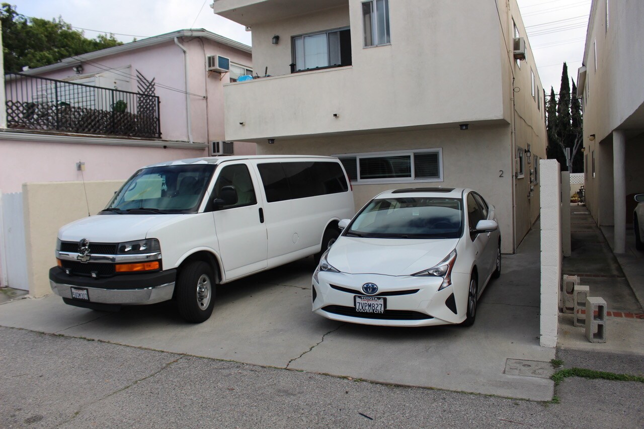 Rear Parking - 9703 National Blvd