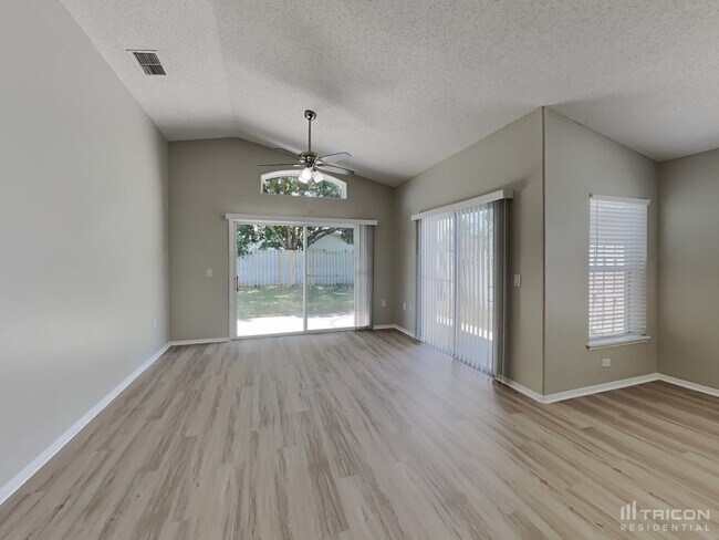Building Photo - 1305 Timberbend Cir