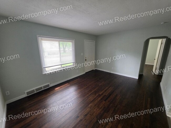 Building Photo - 3317 173rd St
