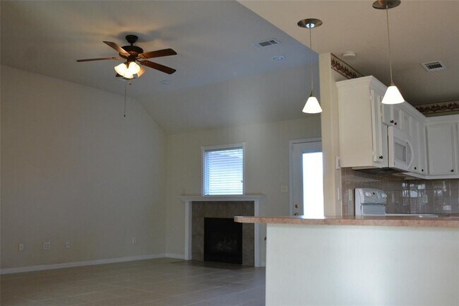 Building Photo - 149 Silverbell Cir