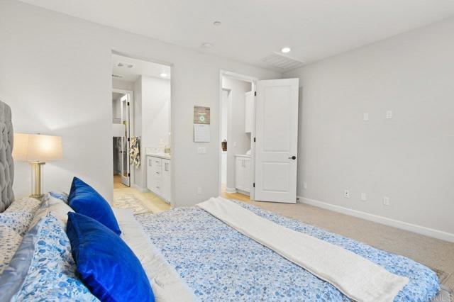 Building Photo - 12639 Elizabeth Wy