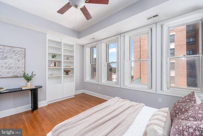 Building Photo - 15 W Biddle St