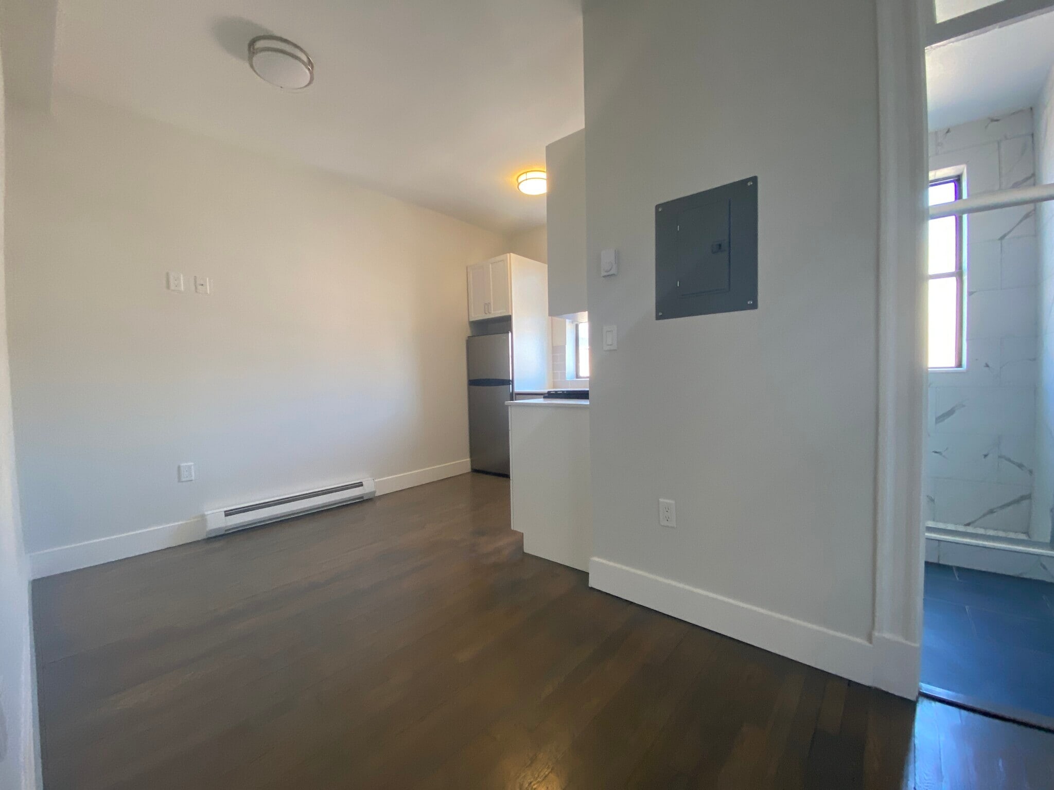 Building Photo - 125 Park Dr