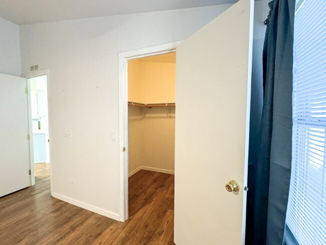 Building Photo - 2Bed/2Bath House at Hawes/Southern! $1499 ...