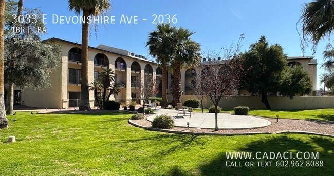 Building Photo - 3033 E Devonshire Ave