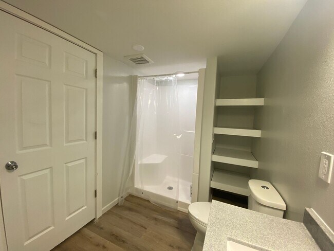 Building Photo - 3 Bedroom Home in South Fargo