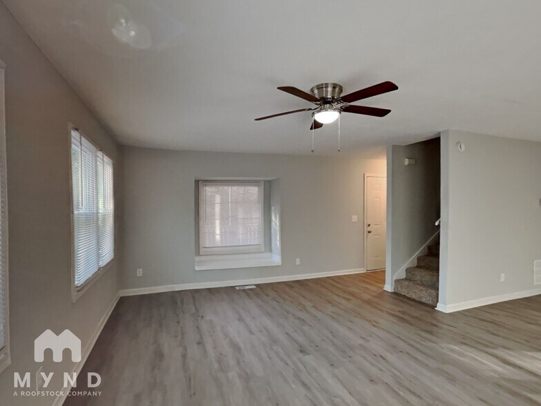 Building Photo - 870 Millard Farmer Rd