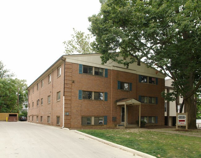Building Photo - 107 E 16th Ave