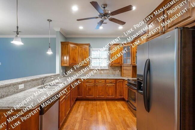 Building Photo - 7655 Lenox Trace Dr
