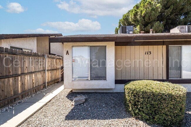 Primary Photo - 113 Universe Ave
