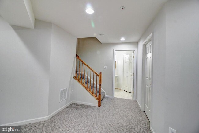 Building Photo - 9394 Penrose St