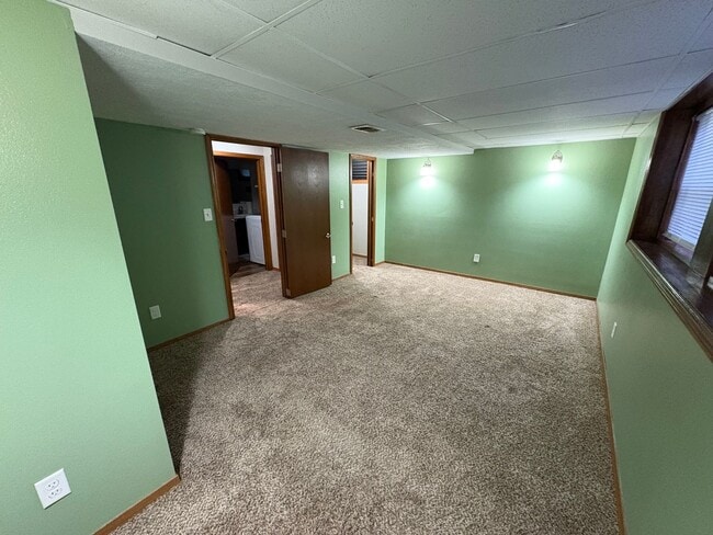 Building Photo - 320 Fanelle Ave