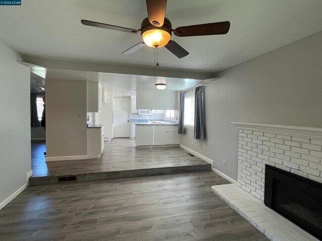 Building Photo - 4780 Mintwood Dr