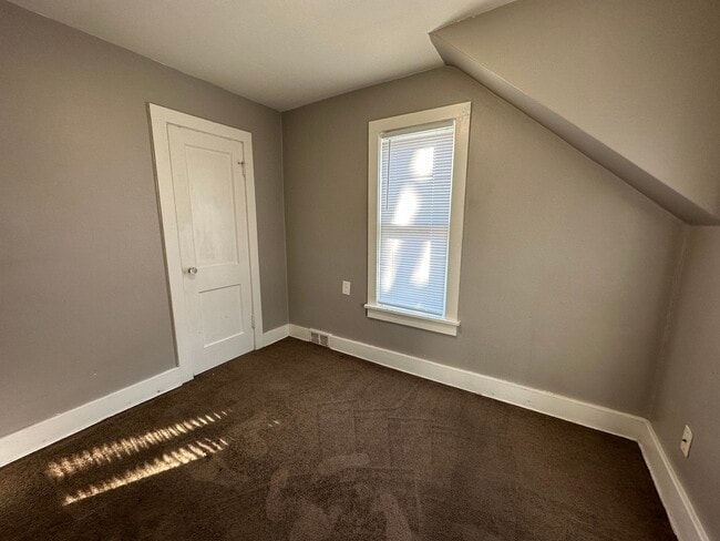 Building Photo - 1803 Portage St