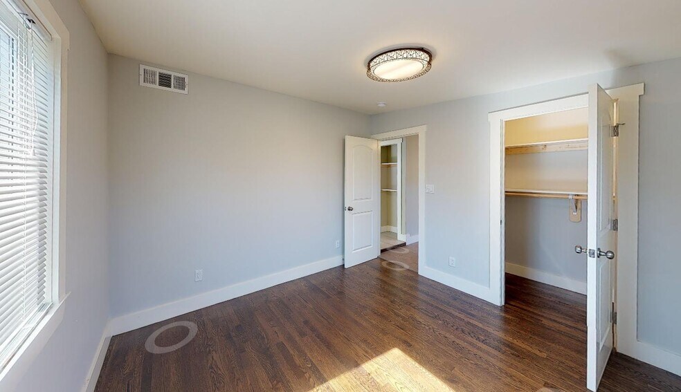 Building Photo - 857 55th St