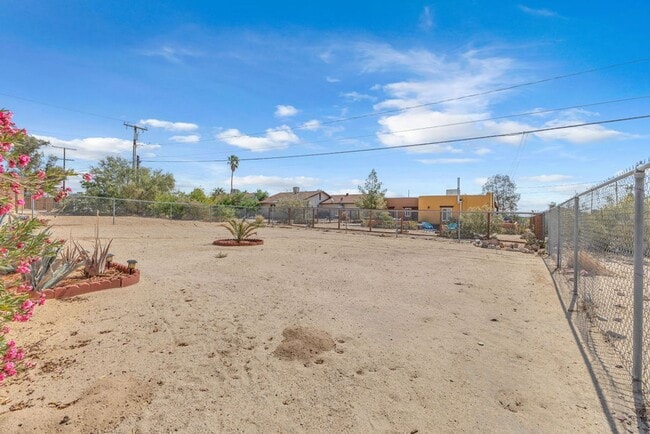 Building Photo - 6365 Cahuilla Ave