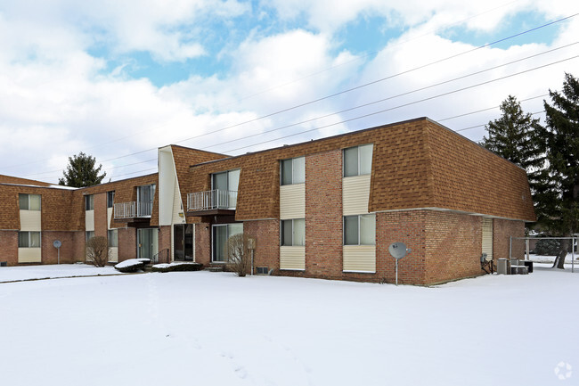 Building Photo - Arlington Manor Apartments