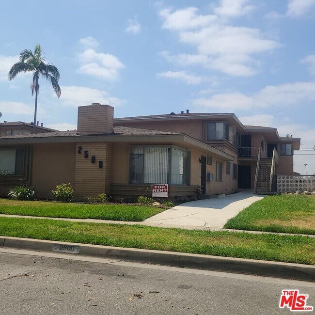 Primary Photo - 2508 W El Segundo Blvd
