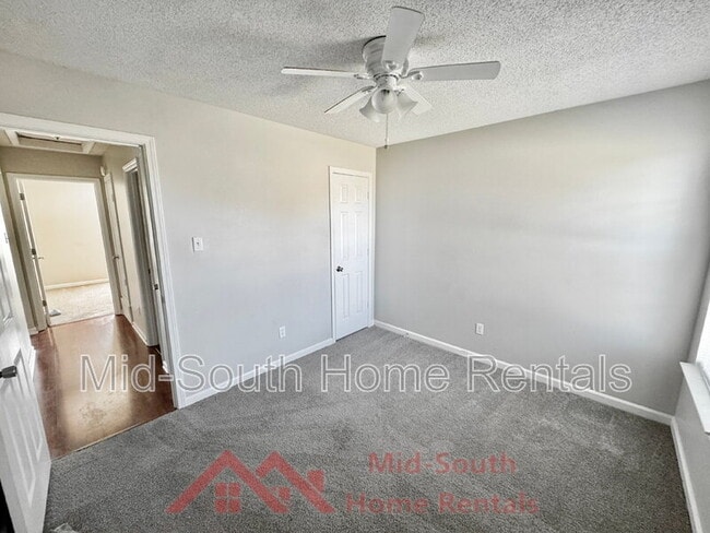 Building Photo - 55 Oakridge Cove