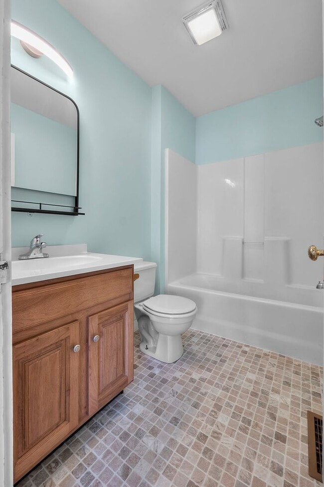 Building Photo - Charming home in Jackson, just minutes from Uptown!