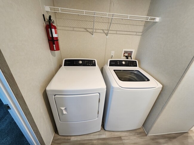 Building Photo - 3617 N Grand Ave E