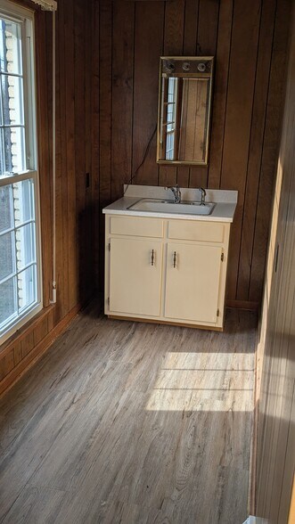 Building Photo - 226 Pigeon Roost Rd