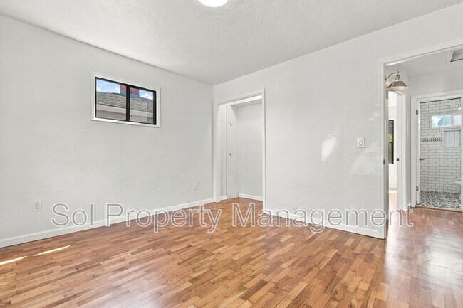 Building Photo - 1863 43rd Ave