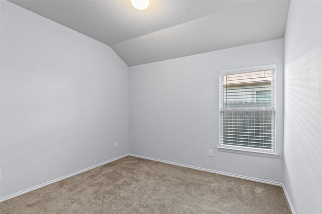 Building Photo - 2024 Cedar Tree Ct