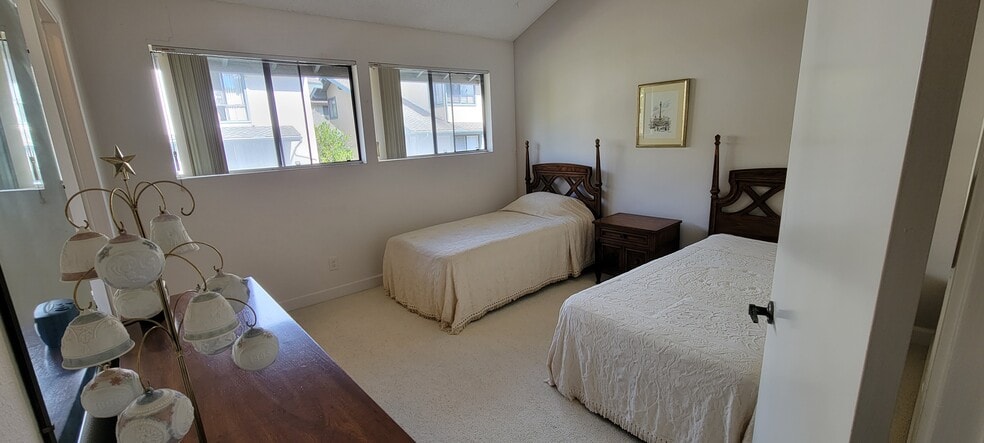 Building Photo - 8024 Caminito Gianna