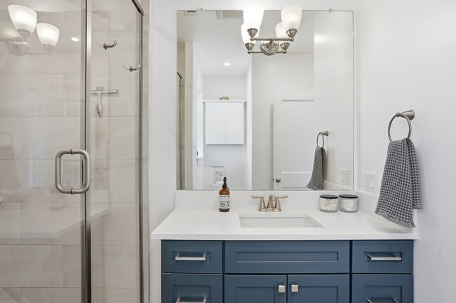 Building Photo - 259 Almond St