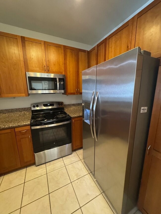 Building Photo - Amazing Downtown Unit Available For Rent!!!