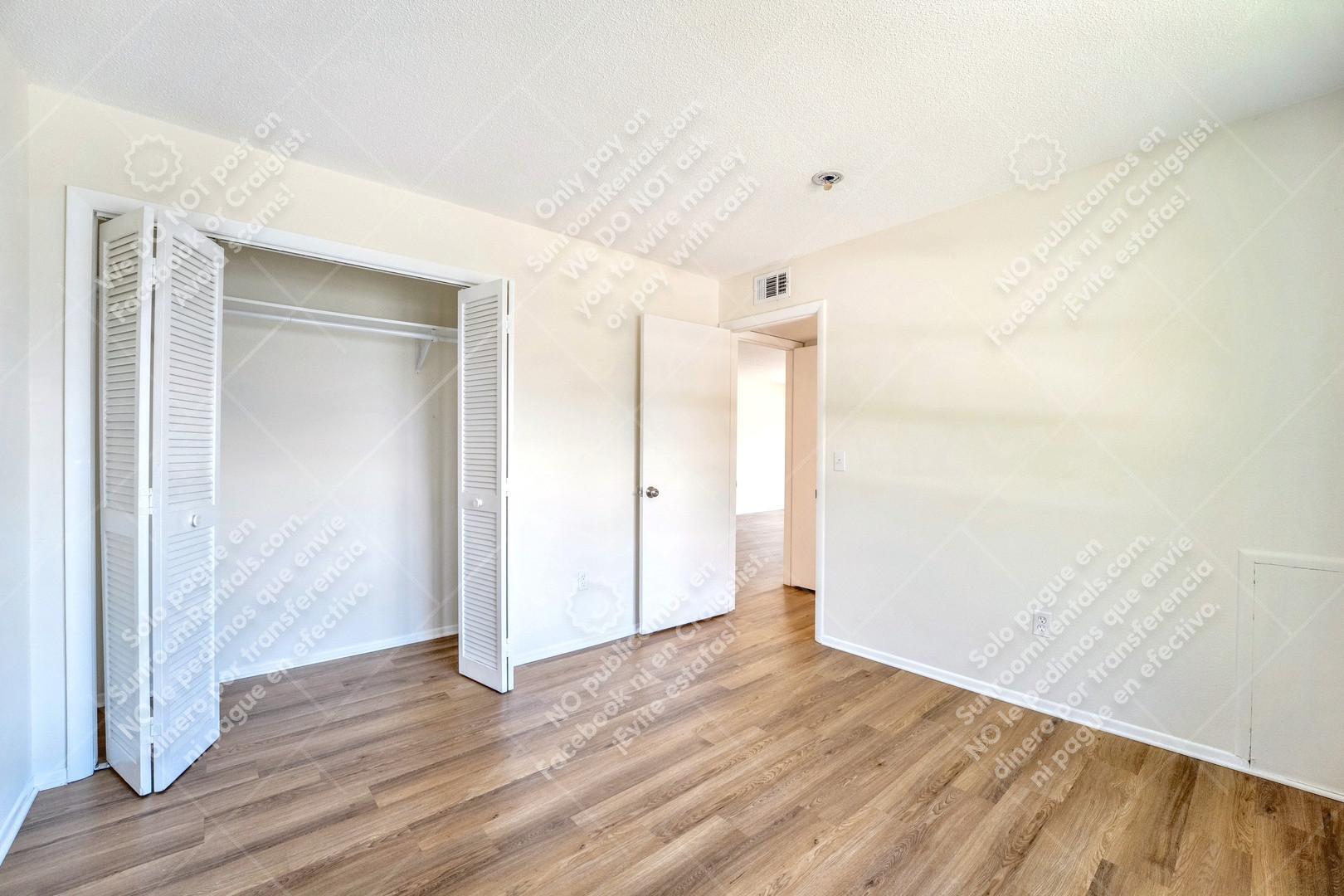 Building Photo - 600 S Betty Ln
