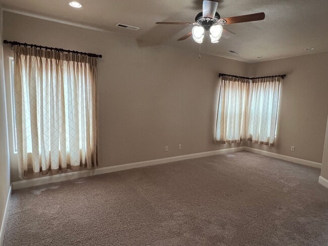 Building Photo - MONTH TO MONTH LEASE ONLY. Beautiful Custo...