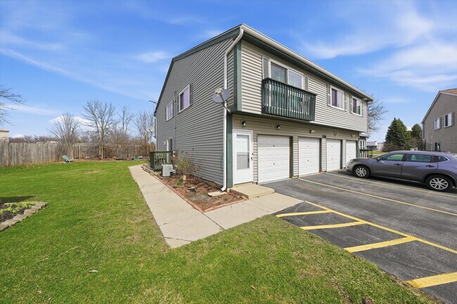 Building Photo - 238 Algonquin Ct