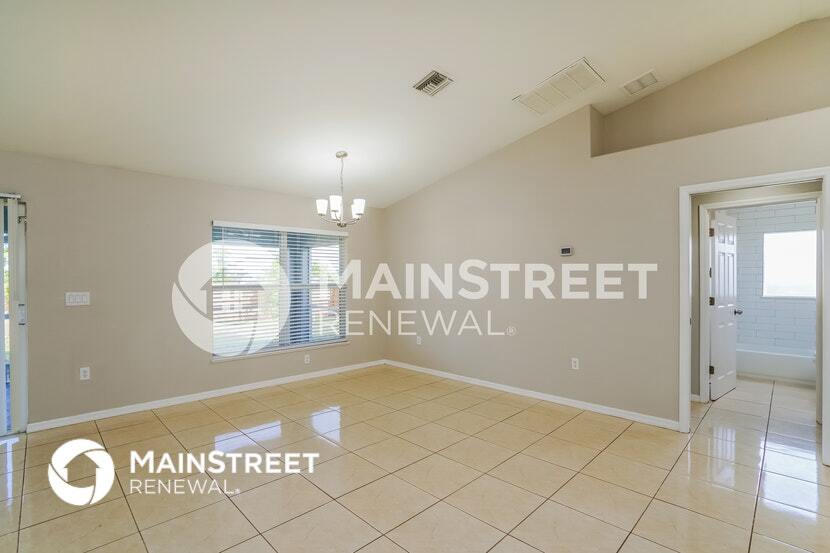 Building Photo - 1316 NW 15th Pl