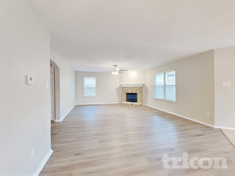 Building Photo - 7713 Captain Ln