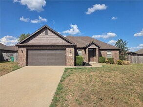 Building Photo - 441 Sorrento Dr
