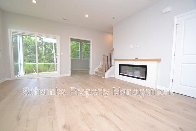 Building Photo - 1226 Bessie Ct