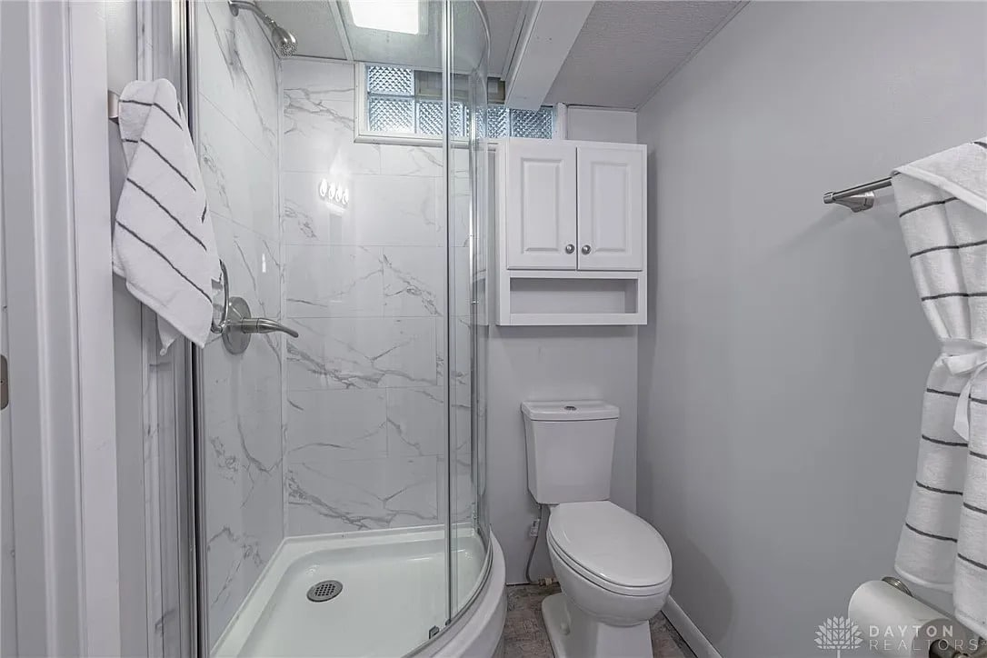 Building Photo - 4701 Tall Oaks Dr