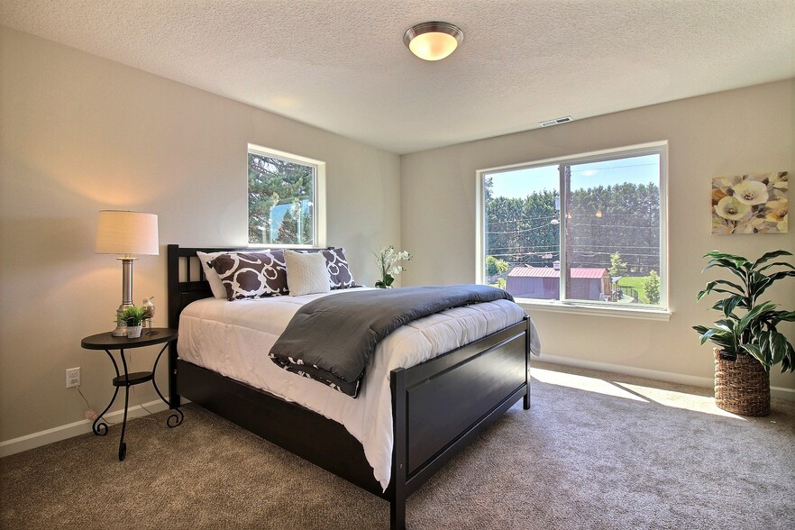 Building Photo - 16606 Southwest Barsotti Street